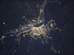 «Роскосмос» опубликовал фото ночной Астрахани 
