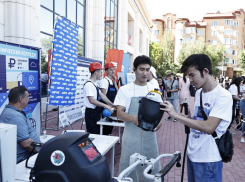 Всероссийская ярмарка трудоустройства предложила астраханцам более 2,5 тысяч вакансий