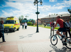 Школы и больницы должны получить новый автотранспорт в максимально короткие сроки