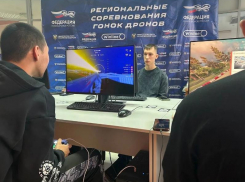 Астраханские студенты осваивают управление дронами посредством соревнований