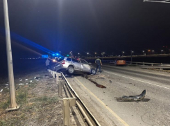 В Астрахани «Волгабас» попал на встречку и размозжил «Ладу Калину»