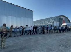 Астраханский предприниматель помог иностранцам незаконно обосноваться в России