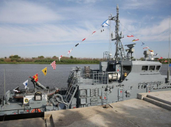 В Астрахань прибыл противодиверсионный «Юнармеец Татарстана»