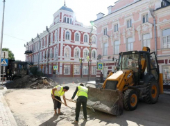 До конца августа в Астрахани реконструируют три улицы в историческом районе