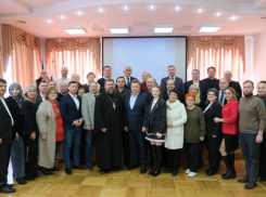 Состав Общественной палаты Астрахани обновился наполовину