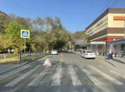 В Астрахани у торгового центра молодой водитель сбил девятилетнего ребенка