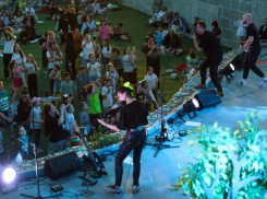 Астраханцев приглашают на бесплатные концерты и кино