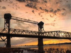 На Старом мосту в Астрахани откроют реверсивное движение 