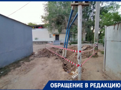 «Сюрприз от Коммунэнерго»: астраханцы не могут попасть в свои гаражи из-за разрытых коммуникаций