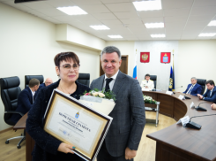 Ветеранам астраханской прокуратуры вручили почетные грамоты