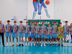 Астраханские волейболисты стали призерами международного турнира в Анапе