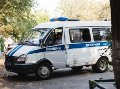 Астраханец избил полицейского в торговом центре 