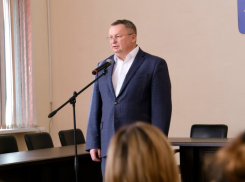 Игорь Мартынов вручил госнаграды родным погибших и пропавших без вести героев СВО