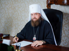 Митрополит Никон поздравил горожан с присвоением Астрахани звания «Город трудовой доблести»