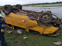 В ДТП под Астраханью пострадали 16 человек 