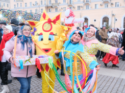 Астраханцы вновь соберутся на площади Ленина для прощания с Масленицей