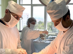 Астраханские хирурги применяют сложные бронхопластические операции для больных онкологией