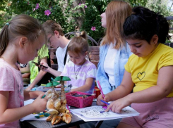 В Астрахани на лето откроют библиотечные площадки для детей