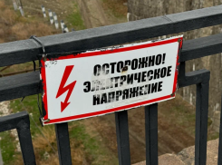 Астраханские врачи спасли ребенка, трижды пораженного током на железной дороге