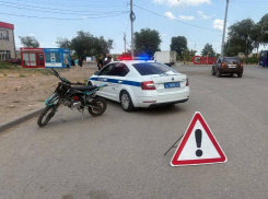 В Астрахани маленький ребенок выпал из окна квартиры, ведется расследование