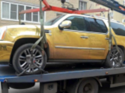 В Астрахани приставы второй раз хотят отобрать золотой Кадиллак за долги