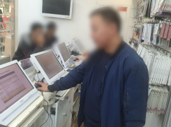 В Астрахани экс-директора сети магазинов подозревают в обмане банков и пьющих людей