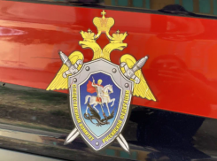 Два несовершеннолетних астраханца угрозами забрали деньги у местных жителей