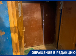 «Нас ждет участь дома в АЦКК»: в Астрахани разрушается подъезд многоэтажки
