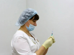 Астраханские поликлиники будут работать на выходных из-за бушующего гриппа