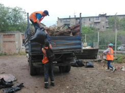 Из Астрахани за полгода вывезли более 7066 тонн мусора со стихийных свалок