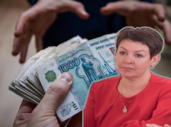 Заместительницу главы Камызякского района за взятки наказали штрафом в 3,5 миллиона рублей