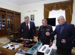 Бабушкин поздравил астраханский отряд «Каспий» с 30-летием образования