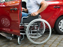 43 астраханца с инвалидностью получили компенсацию стоимости полиса ОСАГО