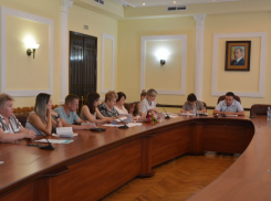 Трехсторонняя комиссия обсудила реализацию молодежной политики в Астрахани