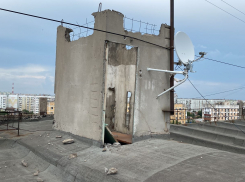 В Астрахани прокуратура проводит проверку по факту обрушения чердака в многоэтажке