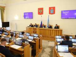 Депутаты астраханской облдумы приняли социальный законопроект губернатора