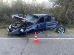 В Астраханской области подросток устроил жесткую аварию: он и его друг оказались в больнице