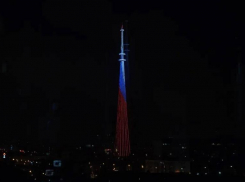 Астраханская телебашня будет несколько дней поздравлять женщин с праздником