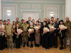 Восемь астраханцев получили госнаграды за проявленный на СВО героизм