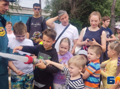 В день защиты детей юные жители посёлка Свободный почувствовали себя в роли спасателей