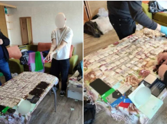 В Астрахани накрыли квартиру приезжих наркоторговцев