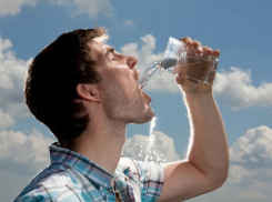 Астраханский врач-гастроэнтеролог дала рекомендации при отравлении напитком «Мистер Сидр»