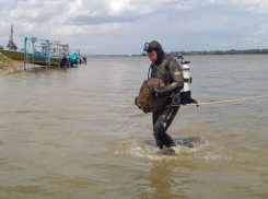 Водолазы и спасатели готовят астраханские пляжи к купальному сезону