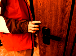 Пять месяцев астраханец тайком выносил с работы ценные материалы