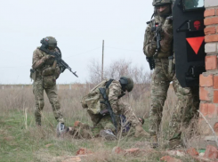 В Астрахани «террористы» установили взрывчатку на энергетическом предприятии