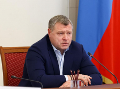 Губернатору отчитались о военно-патриотическом воспитании астраханской молодежи