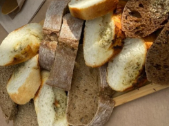 В магазинах Астраханской области продолжают расти цены на хлеб