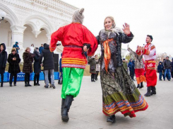 Фотоотчет с рождественского гулянья в Астрахани