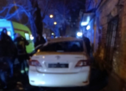 В Астрахани дерево не выпускало мужчину к врачам