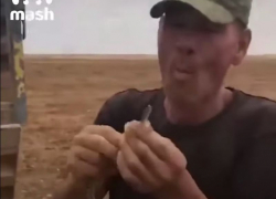 Астраханец умер после фокуса с заглатыванием змеи